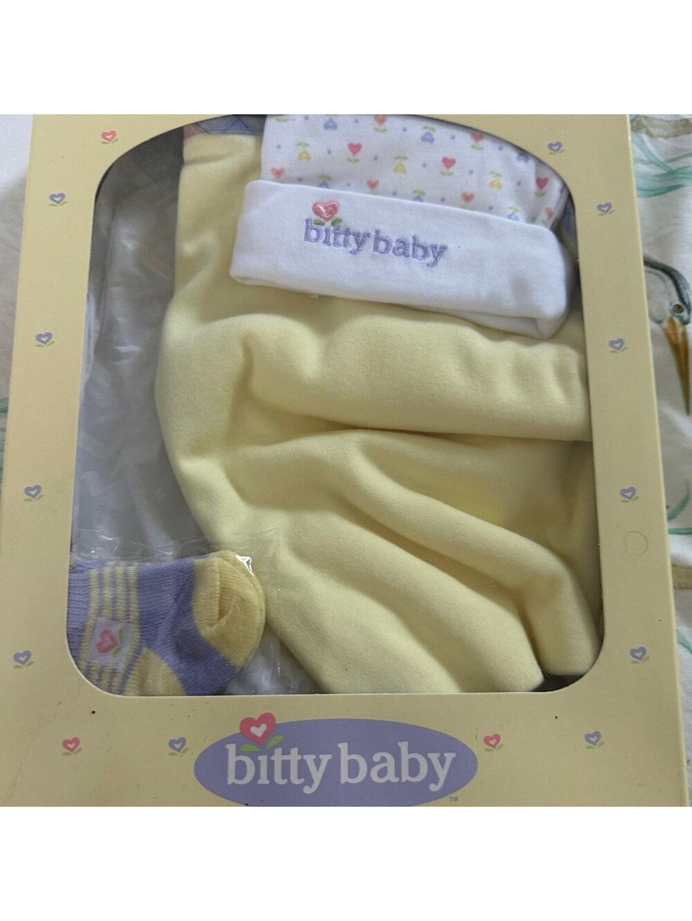 Nib American Girl Bitty Baby Layette Set Hat Socks & Blanket Yellow Pleasant Co